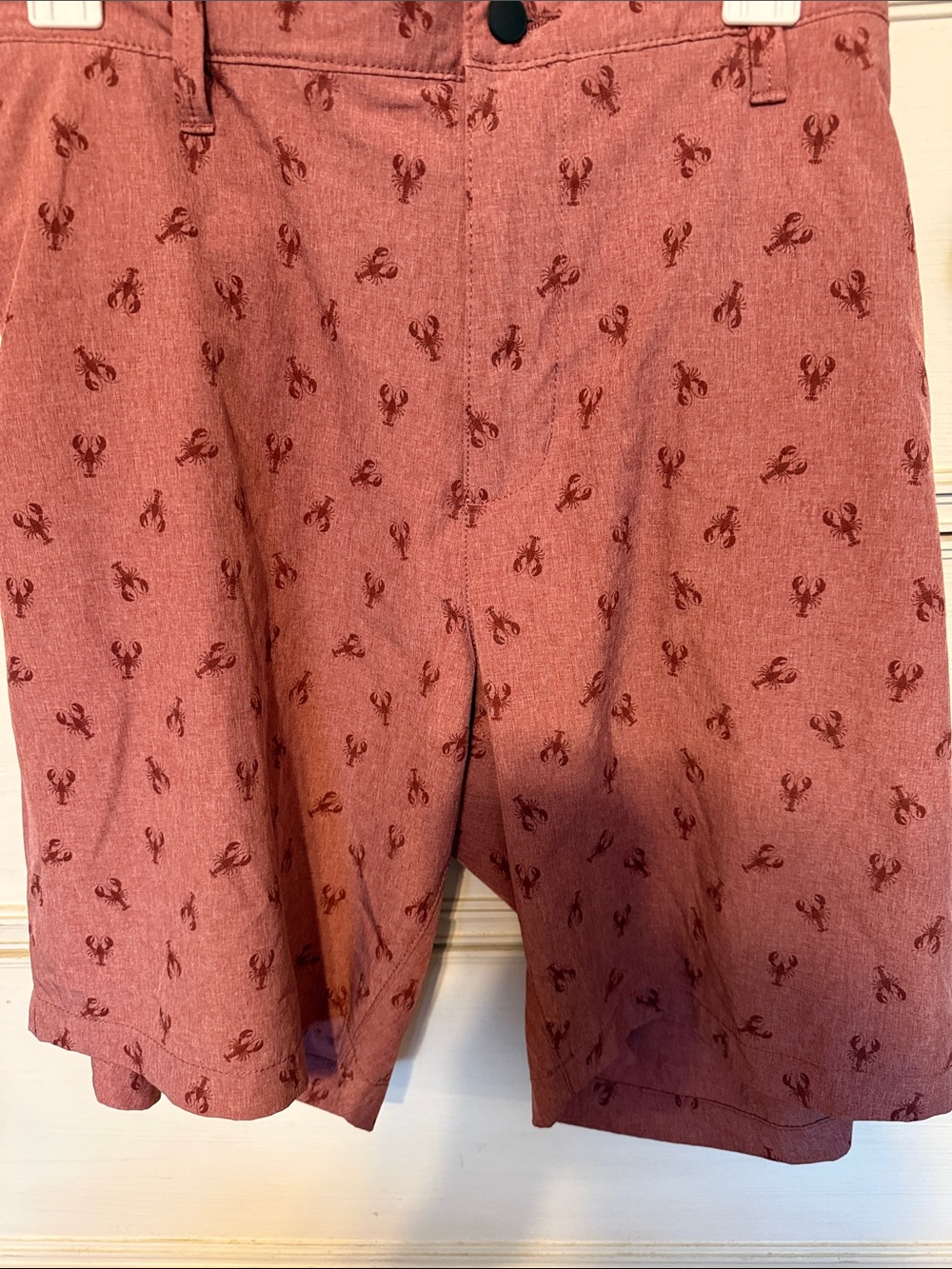 Men's Lobster-Print Casual Bermudas in Dusty Pink